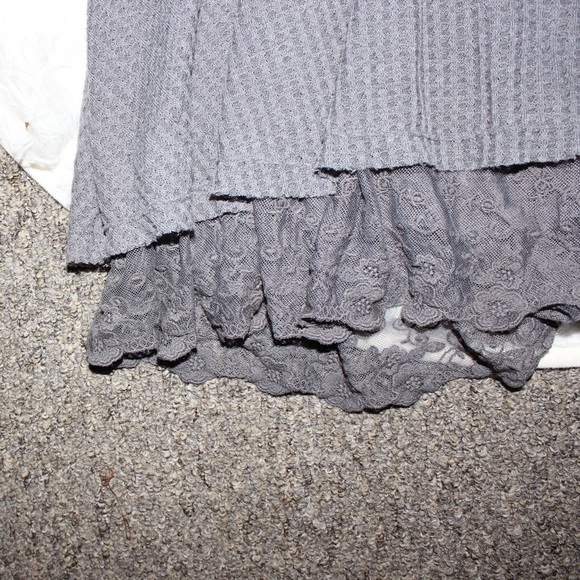 SOLD waffle knit layered lace boutique top - Picture 4 of 7